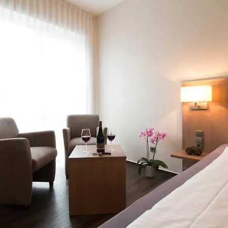 Gaestehaus Bauer - Schlafen Auf Dem Weingut Heilbronn