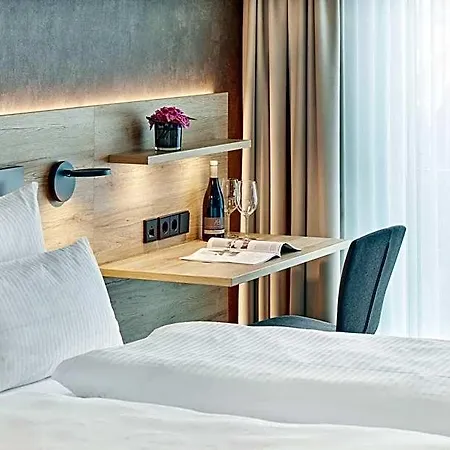 Aircondition - Gaestehaus Bauer - Schlafen Auf Dem Urbanen Weingut Bed & Breakfast 4*