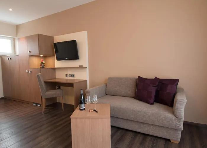 Gaestehaus Bauer - Schlafen Auf Dem Weingut Bed & Breakfast Heilbronn